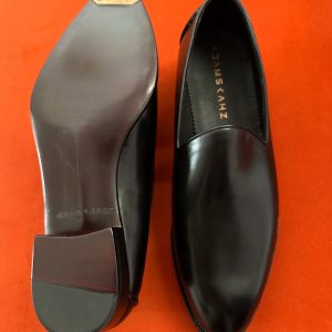 Bevelled fiddle waist soles with metal tip taps - Image 2