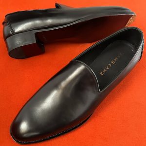 Bevelled fiddle waist soles with metal tip taps - Image 3